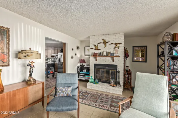 $2,500 | 12728 North 40th Place, Phoenix, AZ 85032