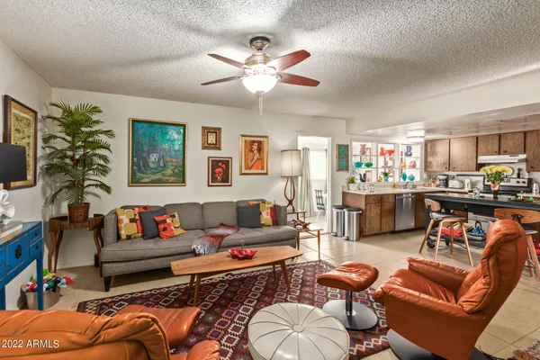 $2,500 | 12728 North 40th Place, Phoenix, AZ 85032