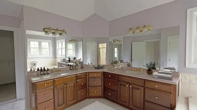 $989,900 | 6 Eastbrook Farm Road, Southborough, MA 01772