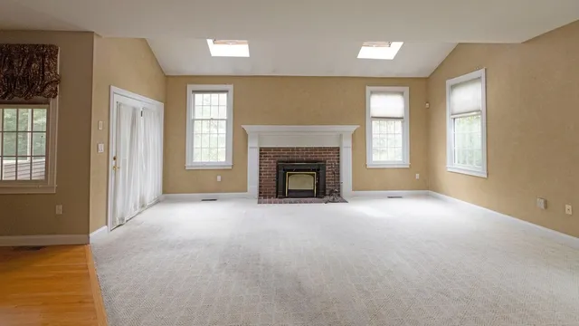 $989,900 | 6 Eastbrook Farm Road, Southborough, MA 01772