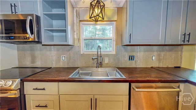 $230,000 | 108 Olney Station Drive, Ellabell, GA 31308