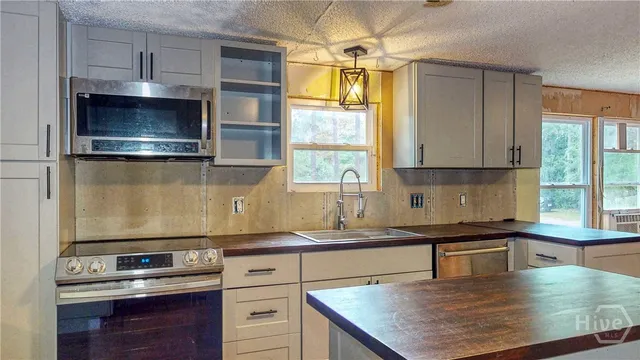 $230,000 | 108 Olney Station Drive, Ellabell, GA 31308