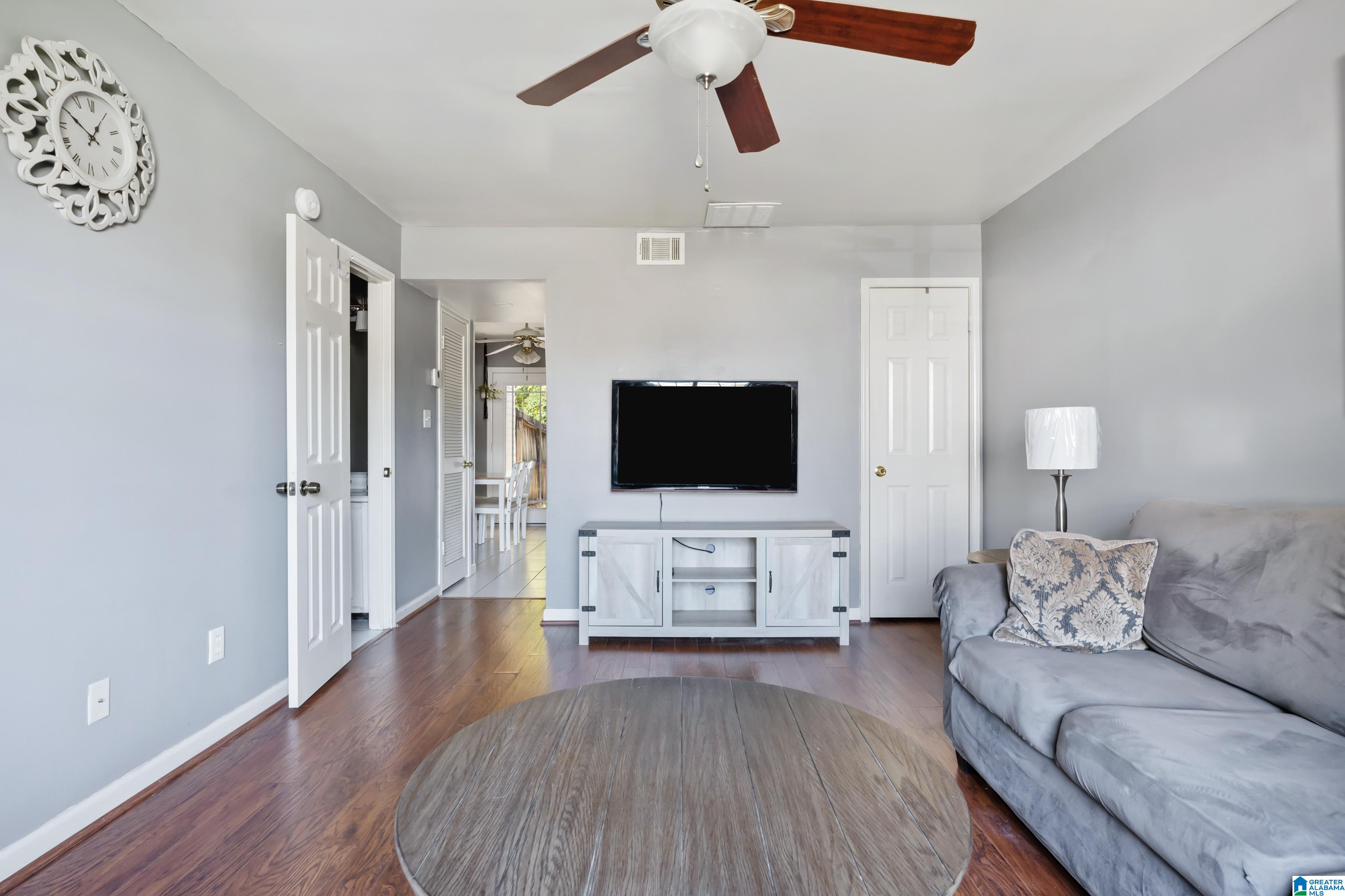 1543 Applegate Lane Alabaster, AL 35007 - Photo 10 of 24