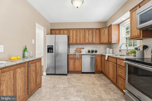 $380,000 | 2213 Green Haven Way, Hampstead, MD 21074