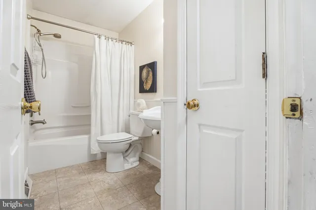 $380,000 | 2213 Green Haven Way, Hampstead, MD 21074