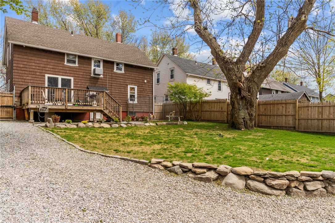 40 Ruth Avenue East Providence, RI 02916 - Photo 4 of 20 Gallery Image 4
