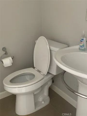 $5,400 | 121 Holly Springs, Irvine, CA 92618