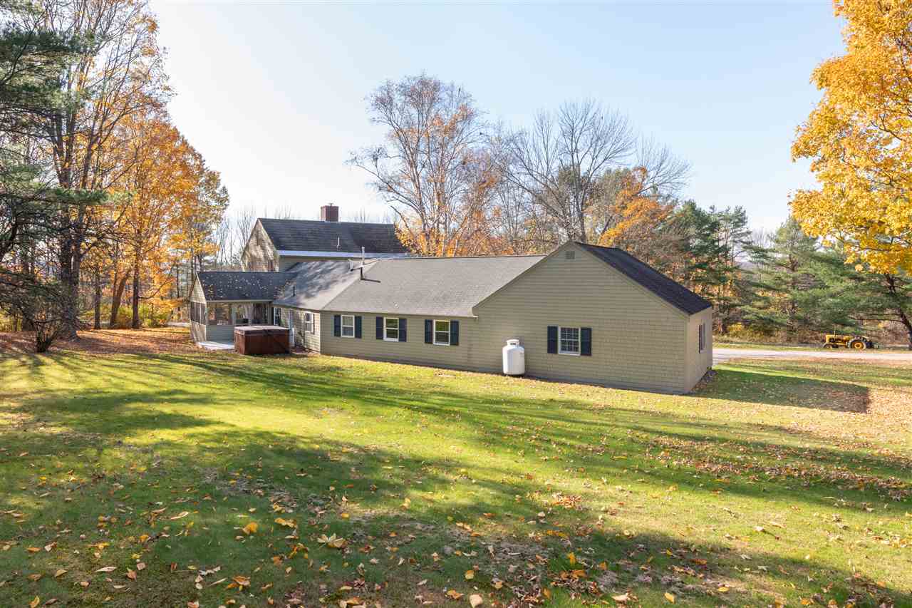 40 Pease Road Meredith, NH 03253 - Photo 4 of 37