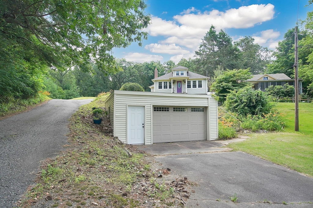 22 Manchonis Road Wilbraham, MA 01095 - Photo 5 of 32 Gallery Image 5