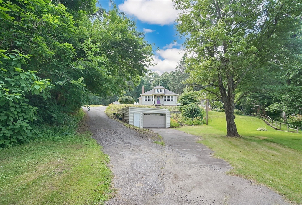 22 Manchonis Road Wilbraham, MA 01095 - Photo 6 of 32 Gallery Image 6