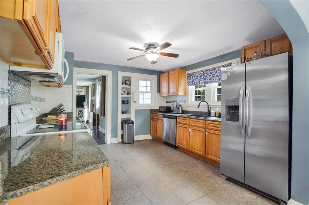 22 Manchonis Road Wilbraham, MA 01095 - Photo 10 of 32 Gallery Image 10