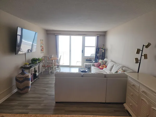 $1,500 | 9400 Atlantic Avenue, Unit 1005, Margate City, NJ 08402