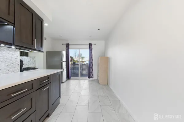 $2,300 | 161 Evergreen Road, Unit 2A, Edison, NJ 08837