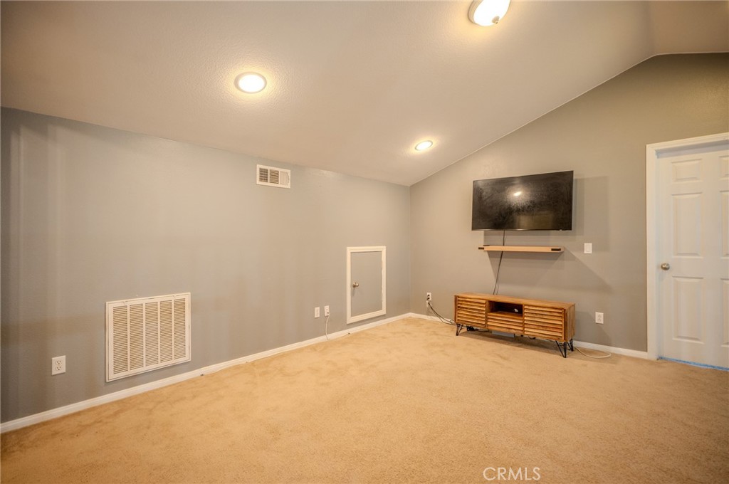 1895 Silver Drop Lane Hemet, CA 92545 - Photo 19 of 50 Loft
