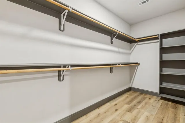 $2,400 | 810 South Montclair Avenue, Dallas, TX 75208