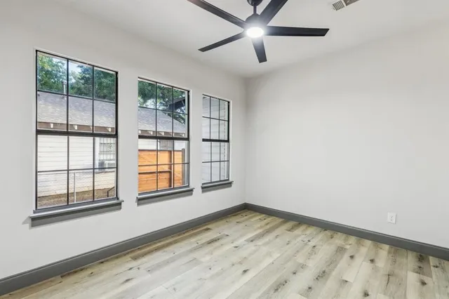 $2,400 | 810 South Montclair Avenue, Dallas, TX 75208