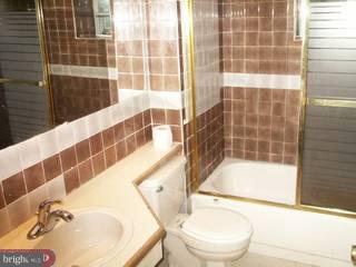 526 East Rittenhouse Street Philadelphia, PA 19144 - Photo 3 of 4 Gallery Image 3