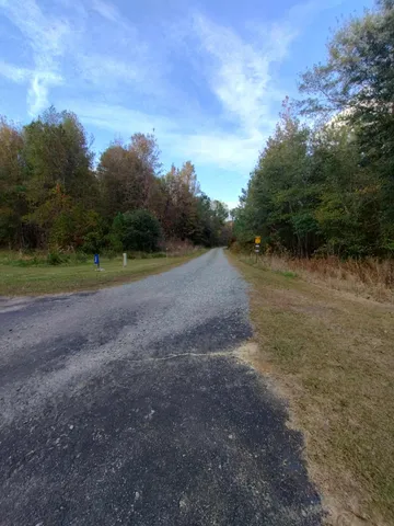 $140,000 | 236 County Rd S-45-821, Kingstree, SC 29556