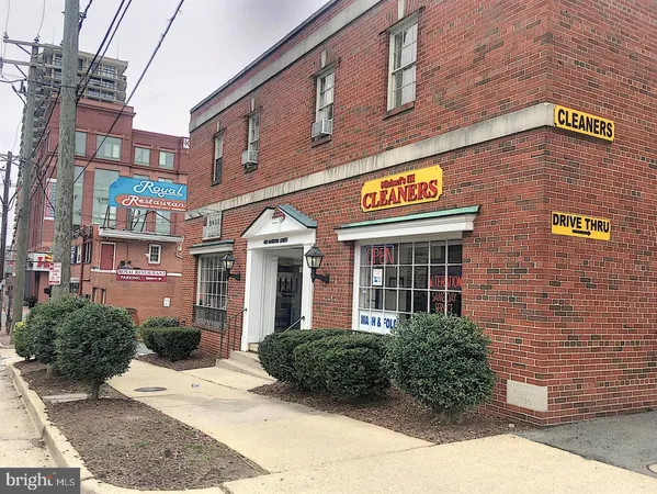 $2,395 | 610 Madison Street, Unit 205, Alexandria, VA 22314