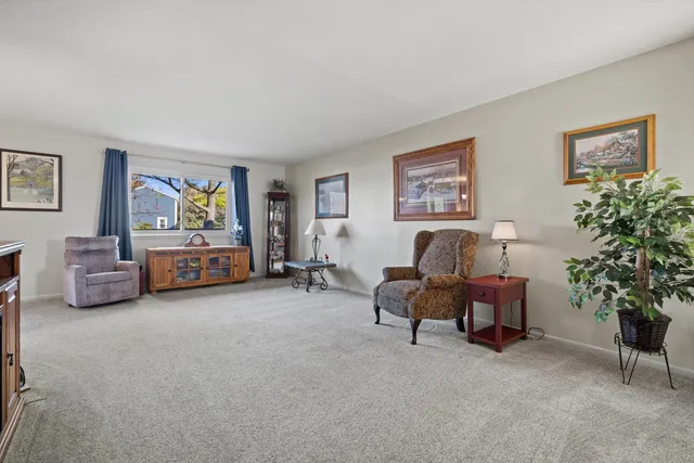 $275,000 | 5632 Cambridge Lane, Unit 1, Mount Pleasant, WI 53406