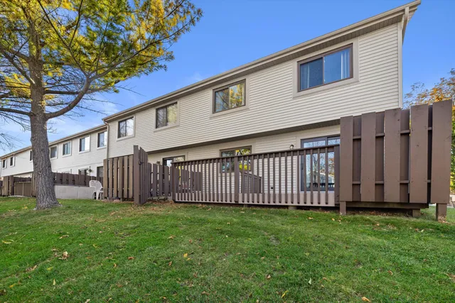 $275,000 | 5632 Cambridge Lane, Unit 1, Mount Pleasant, WI 53406