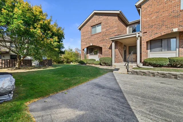 $275,000 | 5632 Cambridge Lane, Unit 1, Mount Pleasant, WI 53406