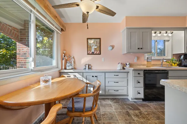 $275,000 | 5632 Cambridge Lane, Unit 1, Mount Pleasant, WI 53406