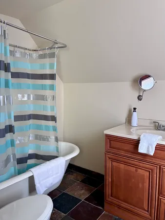 $299,900 | 122 West Page Street, Sycamore, IL 60178