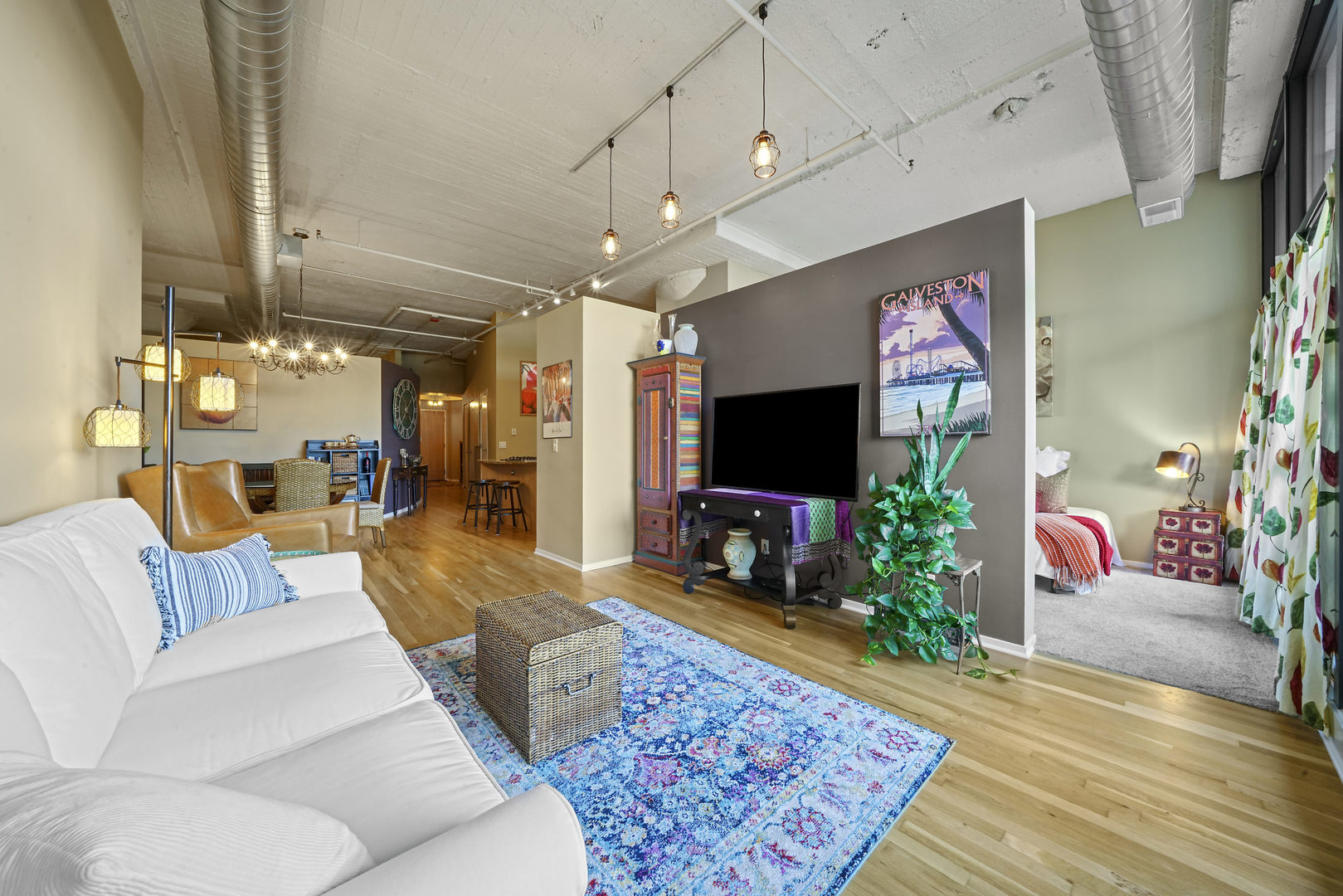 1530 South State Street, Unit 407 Chicago, IL 60605 - Photo 4 of 35