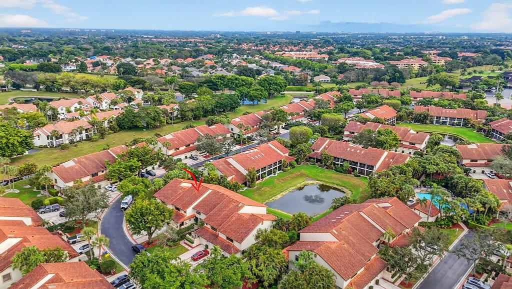 7873 La Mirada Drive, Unit 7873 Boca Raton, FL 33433 - Photo 32 of 40 an aerial view of residential houses with outdoor space