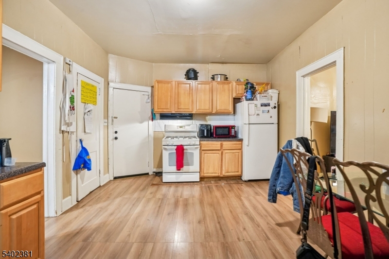 181 Pierson Street Orange, NJ 07050 - Photo 11 of 19