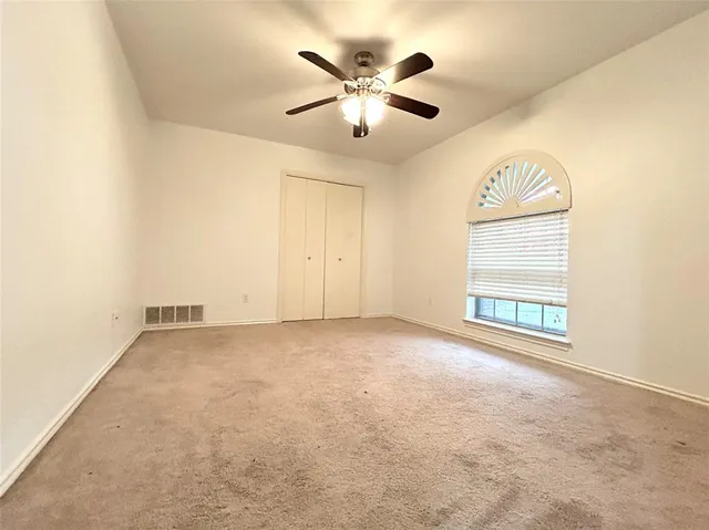 $2,500 | 6010 Fawn Valley Lane, Rowlett, TX 75089