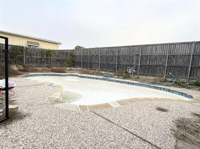 $2,500 | 6010 Fawn Valley Lane, Rowlett, TX 75089