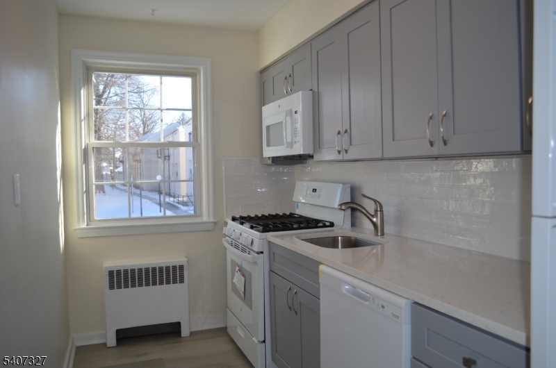 6 Bashford Avenue, Unit 6 Union, NJ 07083 - Photo 4 of 11