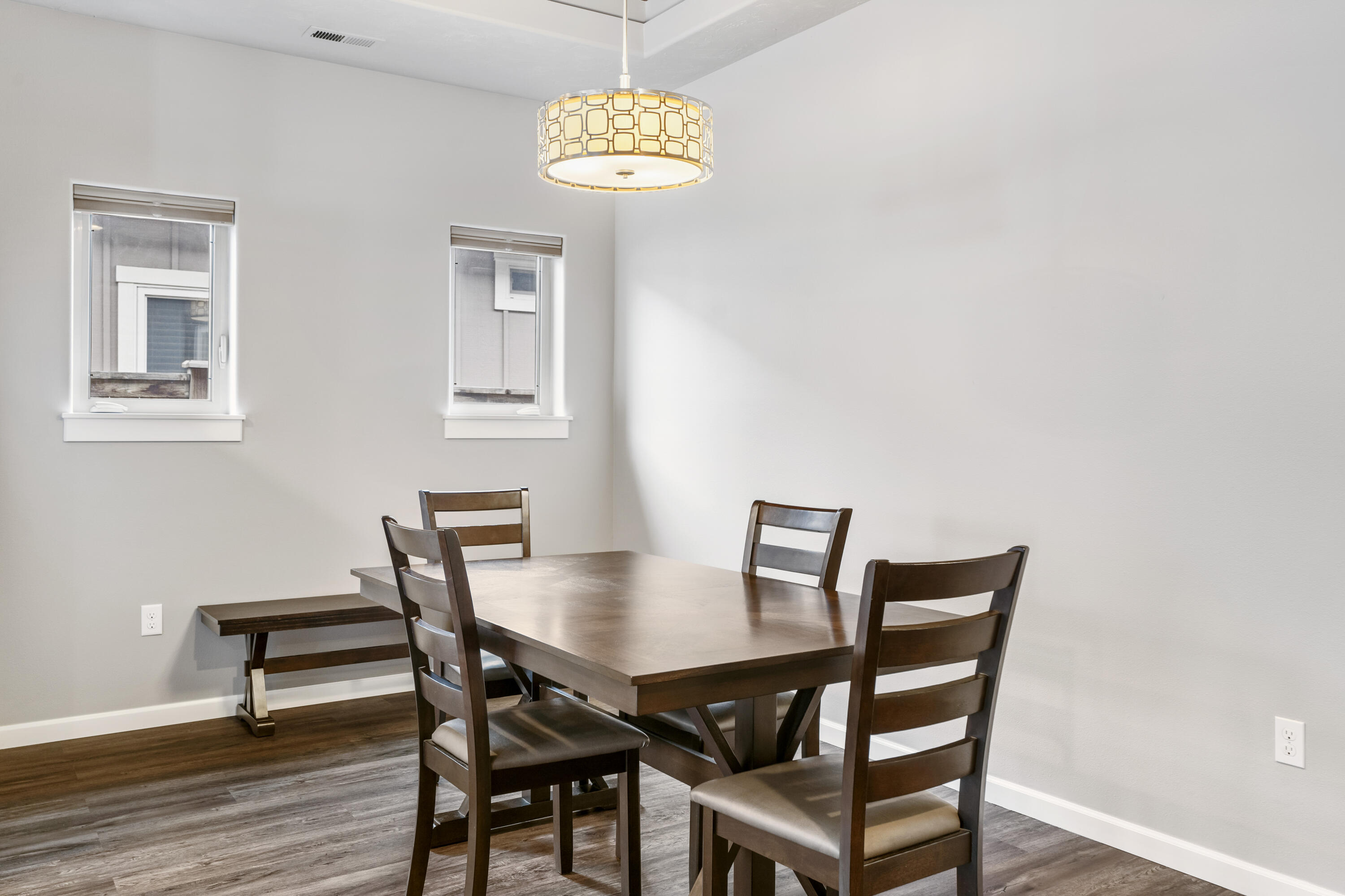 3167 Yellow Ribbon Drive Bend, OR 97701 - Photo 19 of 38 14-Dining Room