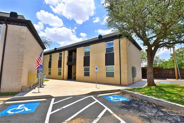 $1,200 | 2800 Sayles Boulevard, Unit 10A, Abilene, TX 79605