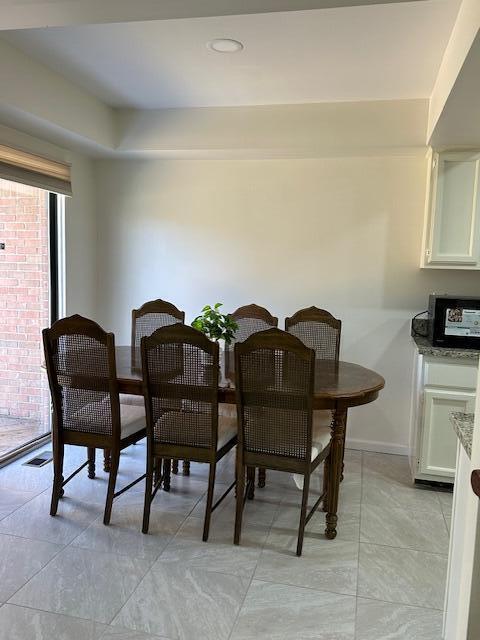 301 Meadow Bridge Drive Rochester Hills, MI 48307 - Photo 11 of 29 IMG_0475