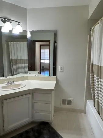 $280,000 | 301 Meadow Bridge Drive, Rochester Hills, MI 48307