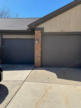 $280,000 | 301 Meadow Bridge Drive, Rochester Hills, MI 48307
