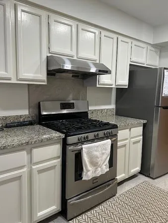 $280,000 | 301 Meadow Bridge Drive, Rochester Hills, MI 48307