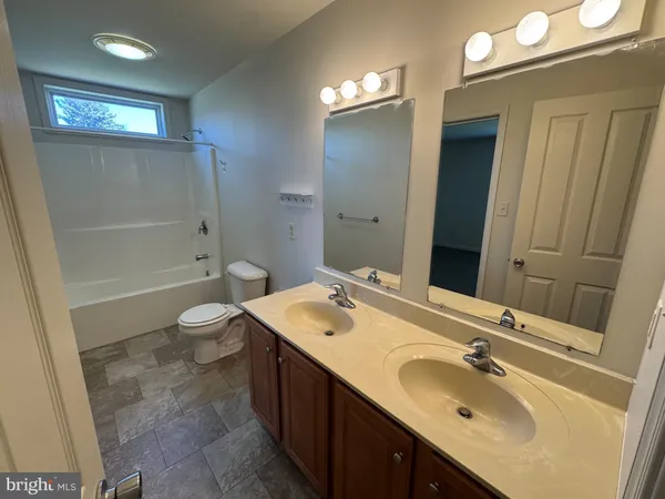 $1,300 | 145 Fayette Street, Fayetteville, PA 17222