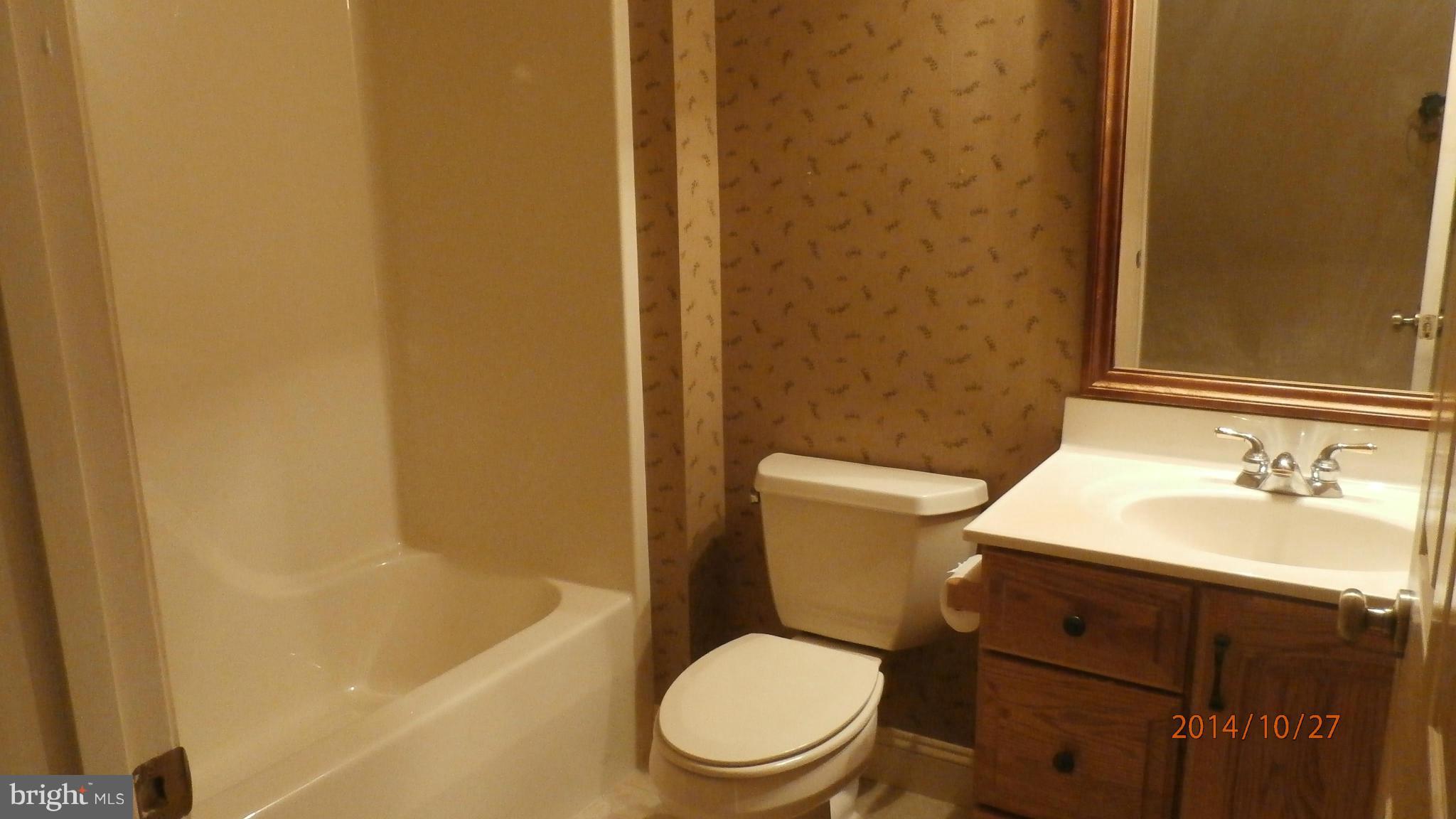 935 Stone Chapel Road Westminster, MD 21157 - Photo 9 of 30 Main Level Bath