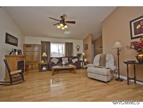 41 Vehorn Road Fairview, NC 28730 - Photo 6 of 19 Gallery Image 6