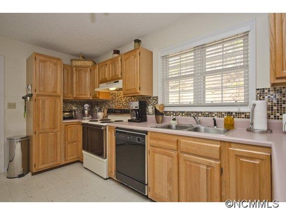 41 Vehorn Road Fairview, NC 28730 - Photo 10 of 19 Gallery Image 10