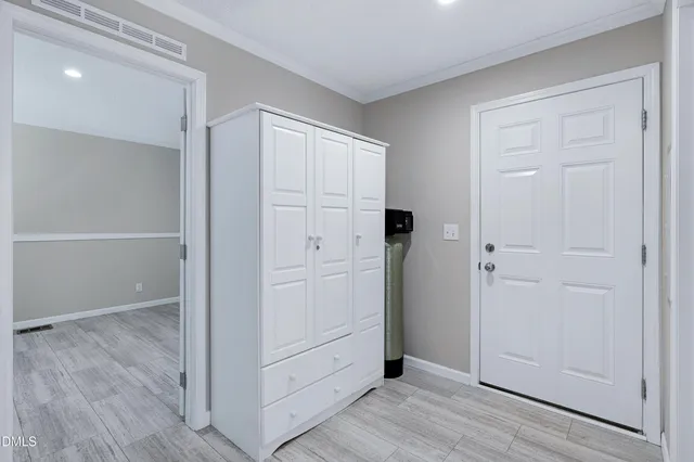 a house view with a outdoor space