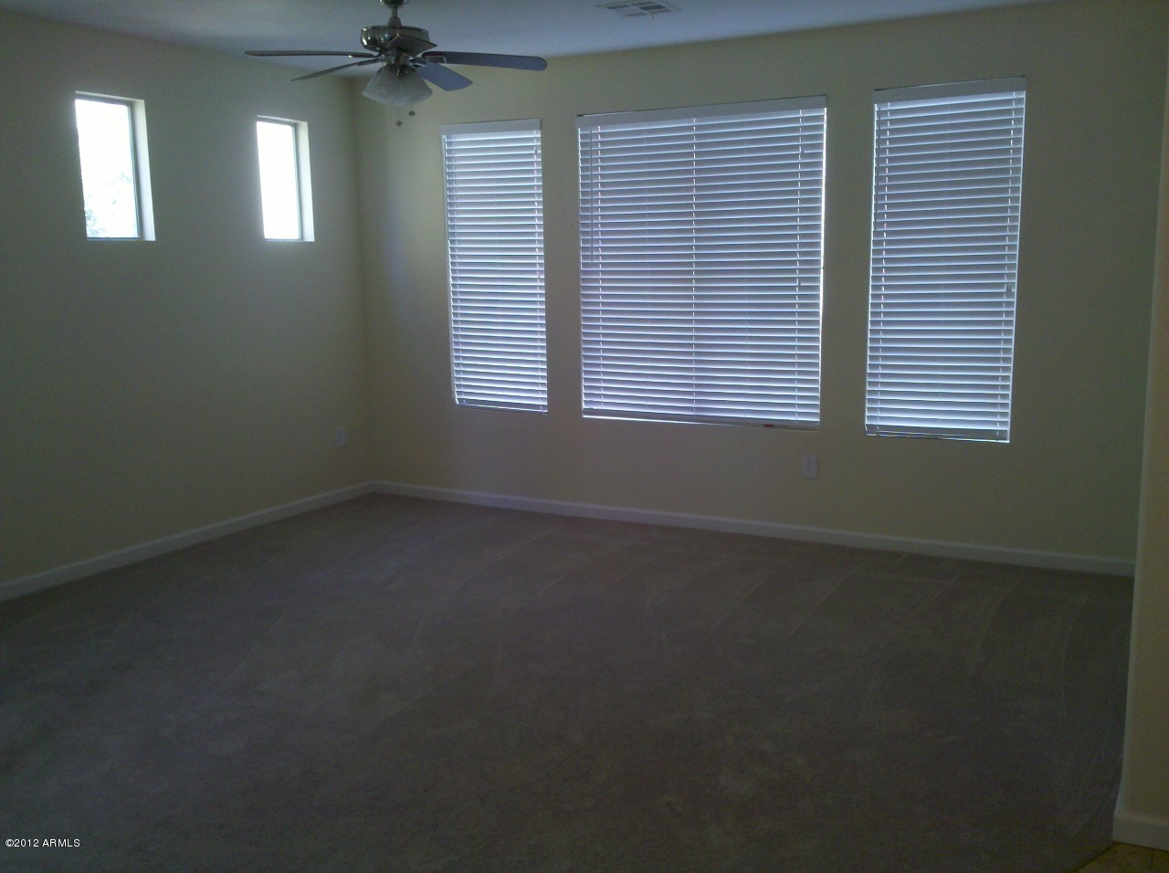 3250 West Greenway Road, Unit 112 Phoenix, AZ 85053 - Photo 6 of 8 IMG_20121003_152036