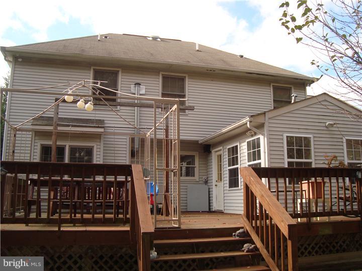 132 Woodland Road Newark, DE 19702 - Photo 2 of 21 Exterior Back