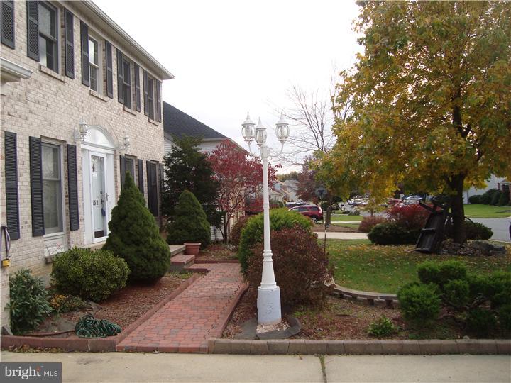 132 Woodland Road Newark, DE 19702 - Photo 3 of 21 Front Yard
