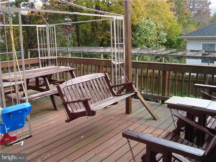 132 Woodland Road Newark, DE 19702 - Photo 4 of 21 Deck