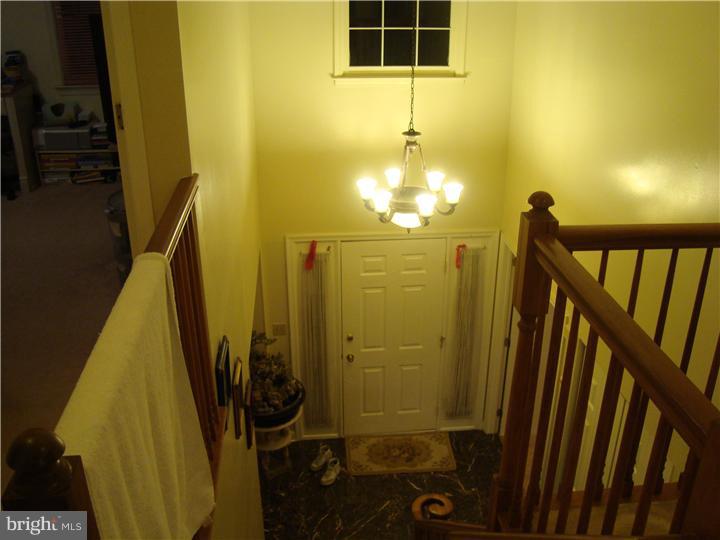 132 Woodland Road Newark, DE 19702 - Photo 5 of 21 Hallway